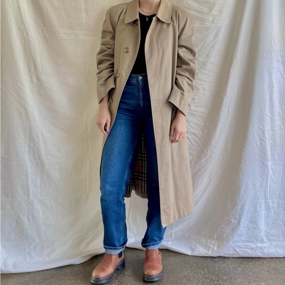 Burberry Beige Trench Coat - Picture 6 of 11